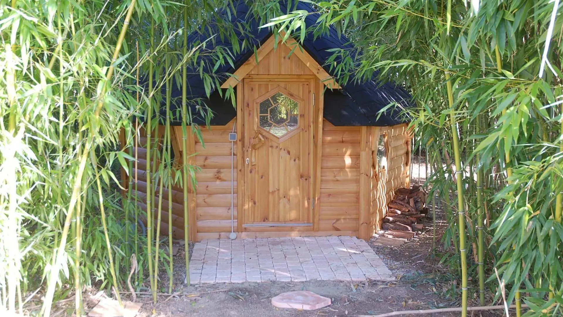 Lodge Robinson Aux Nuits Insolides D'Agoumbat Beaumont-de-Lomagne